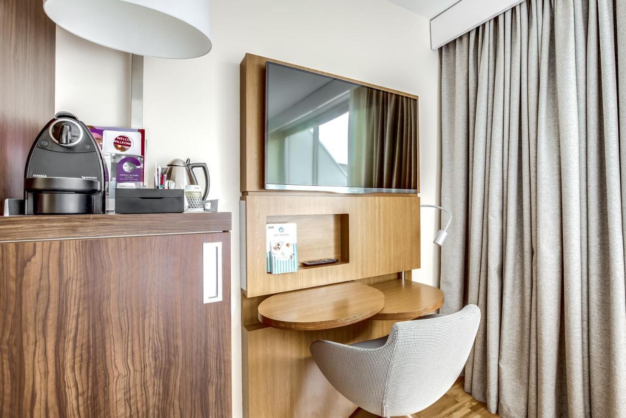 Hotel Mercure Arc De Triomphe Etoile 4*