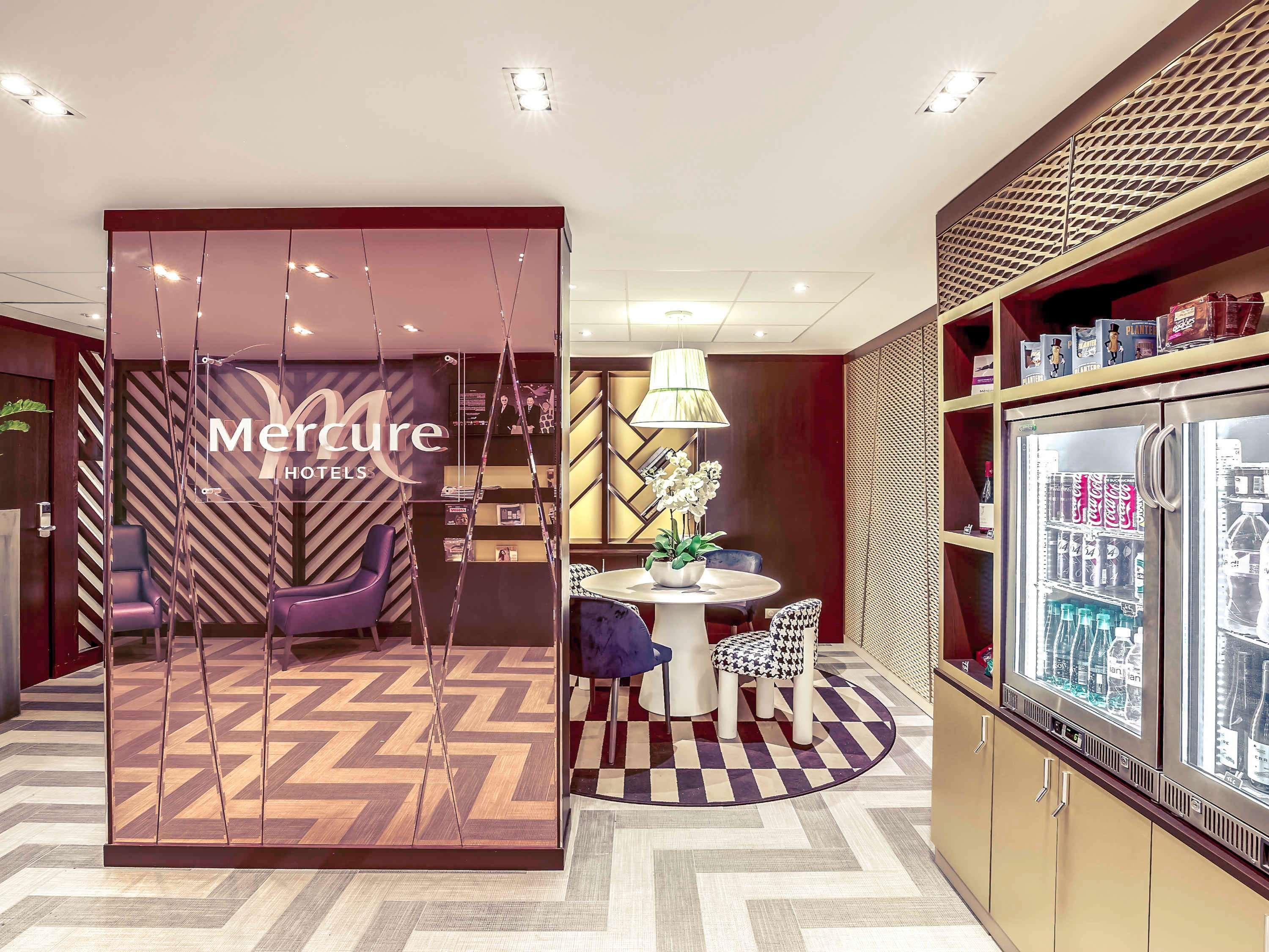 Mercure Arc De Triomphe Etoile Hotel 4*