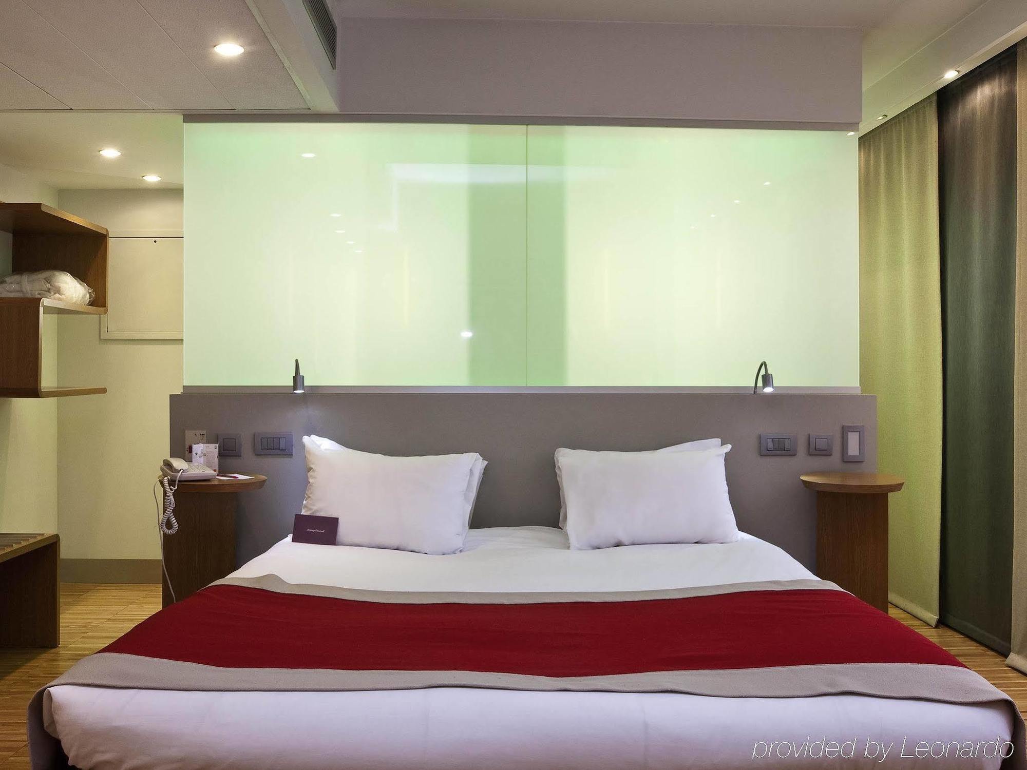 Mercure Arc De Triomphe Etoile Hotel Parijs